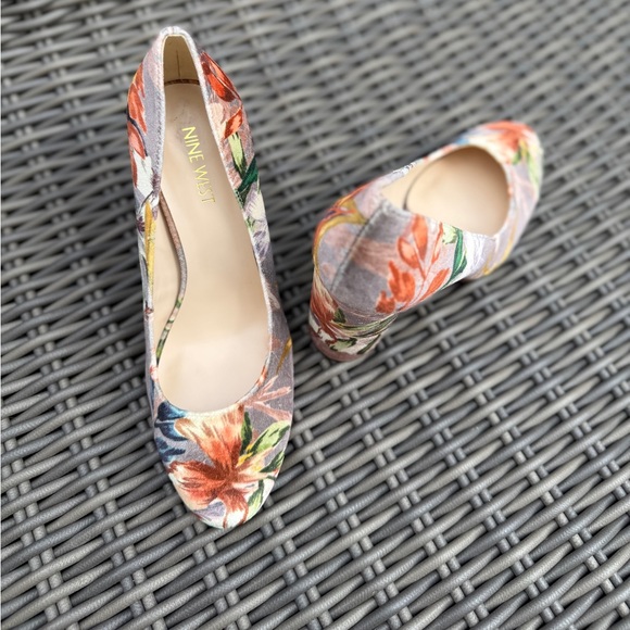 Nine West Floral Pumps - Size 7.5 - Picture 4 of 15